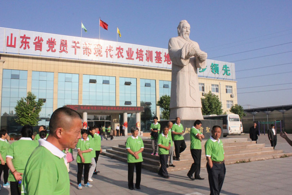 學員農(nóng)業(yè)培訓(xùn)現(xiàn)場